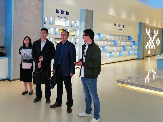 1670807859583873 1670807859583873